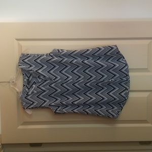 Talbots Black and White Sleeveless Blouse with Zigzag Pattern, Size M. Like New.